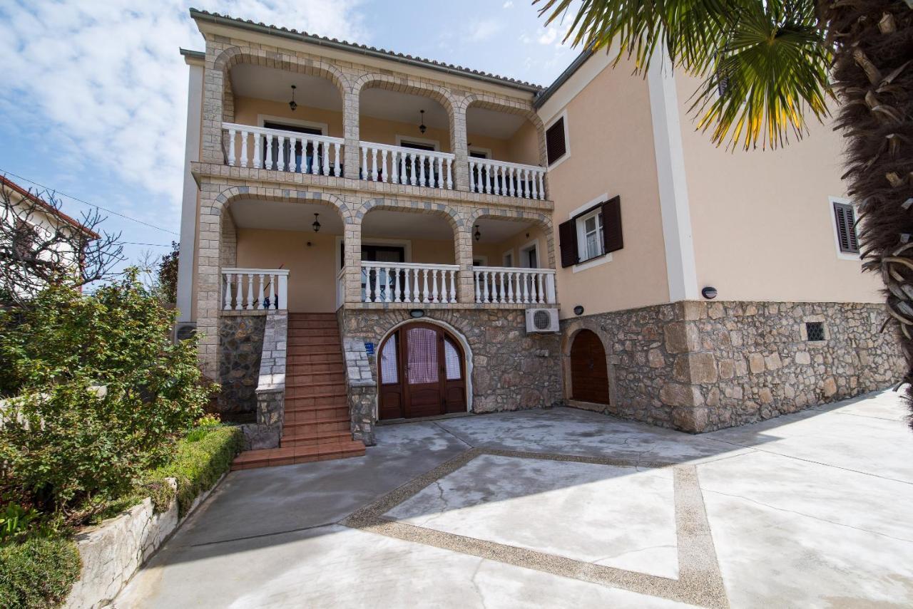 Apartment Šamanić Malinska Bagian luar foto