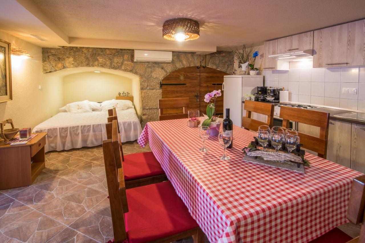 Apartment Šamanić Malinska Bagian luar foto