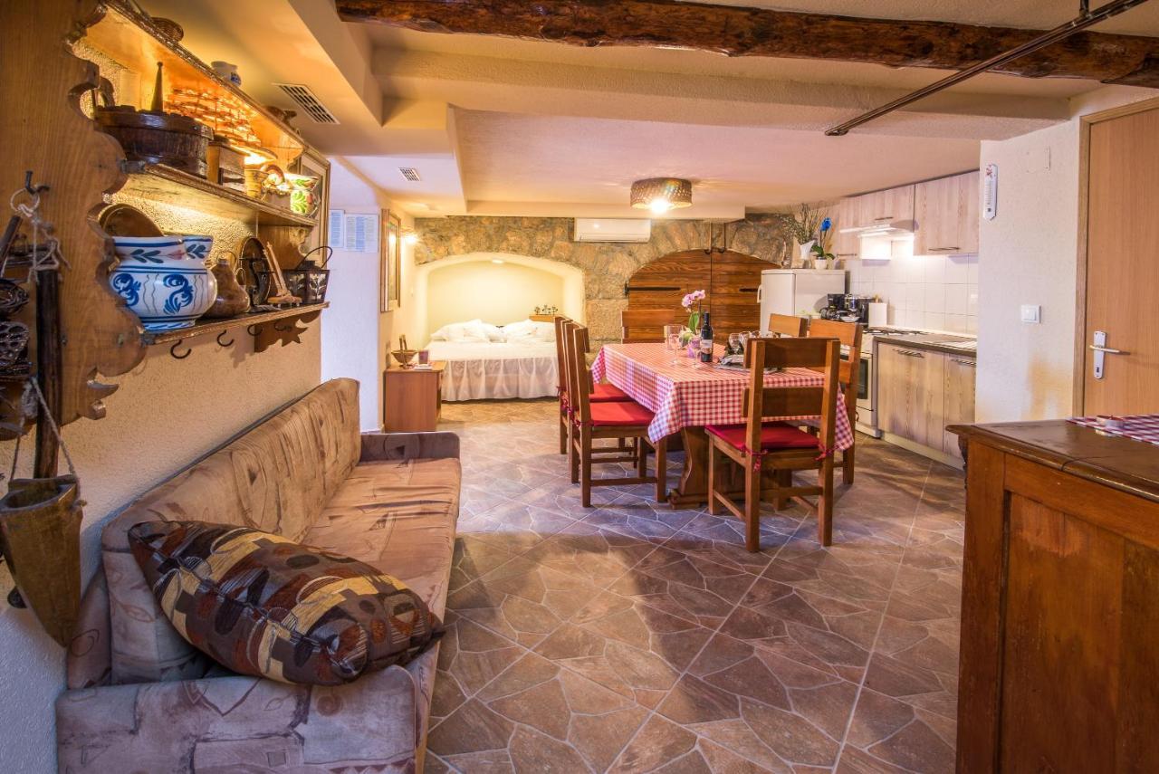 Apartment Šamanić Malinska Bagian luar foto